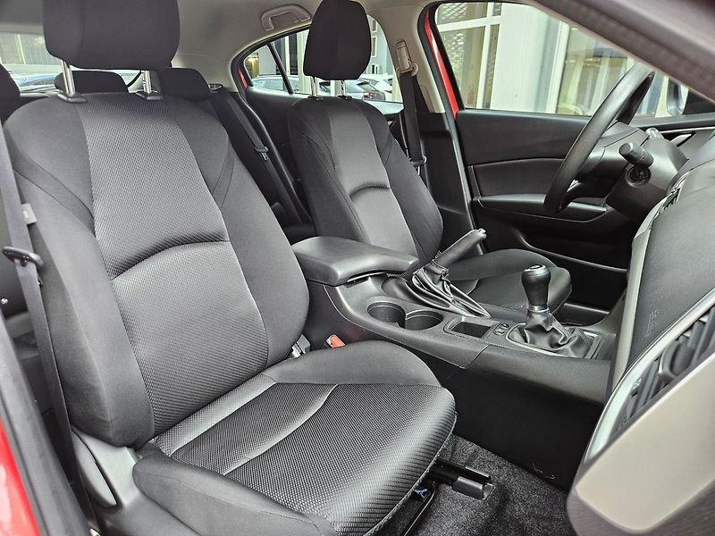 Mazda 3 1.5i SKYACTIV-G 74kW, ČR,1.maj - fotka 24 z 29