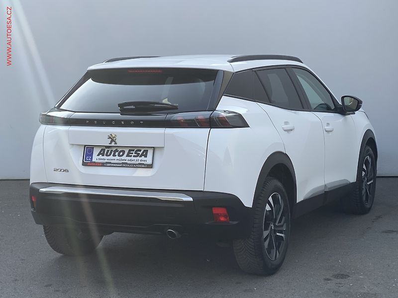 Peugeot 2008 (2022) 1.5 HDi, Allure, AT - fotka 4 z 18