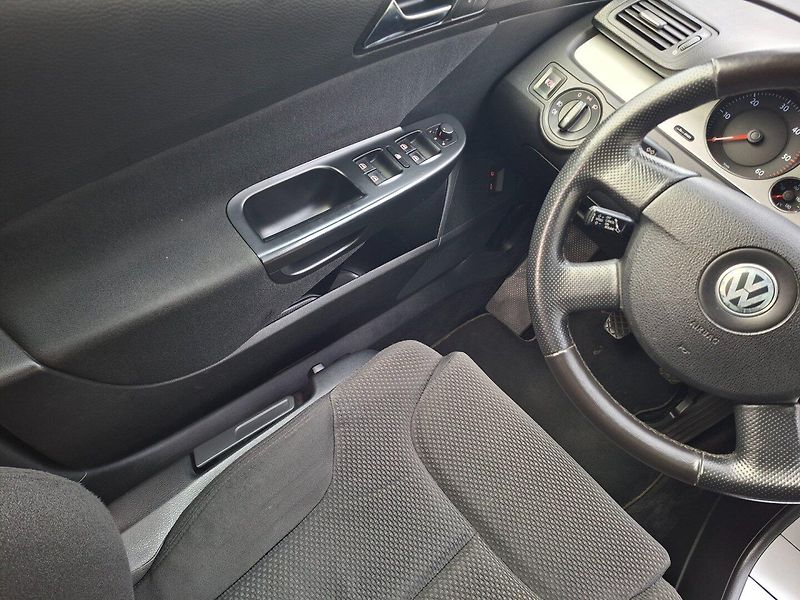 Volkswagen Passat (2007) 2.0TDI 103kW 6M -KAMERA-T.ZAŘ. - fotka 11 z 28