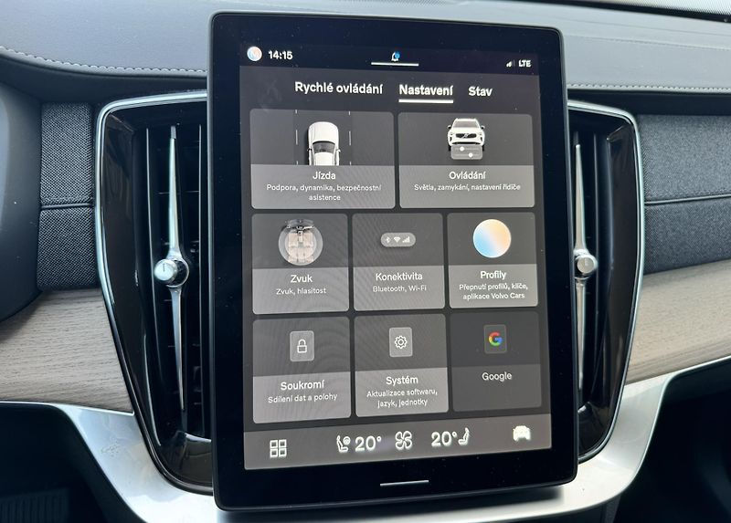 Volvo XC90 T8 AWD / 360 / kola/ REZERVACE - fotka 40 z 51