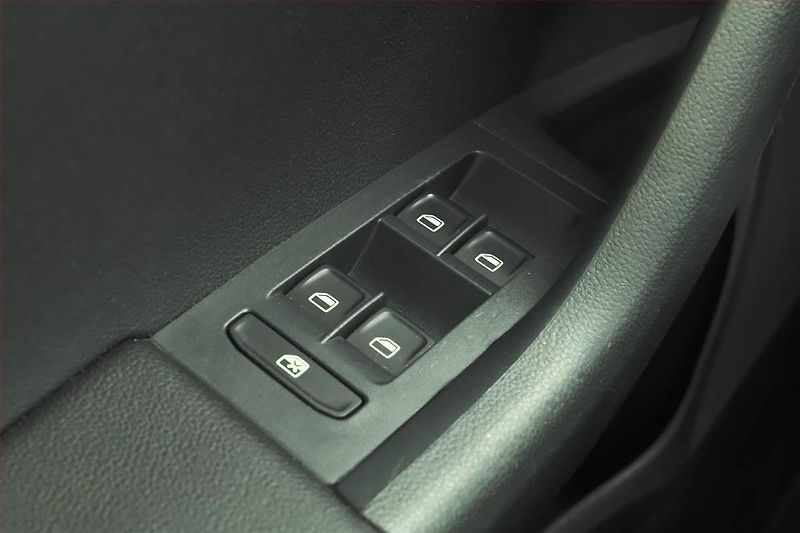 Škoda Octavia (2014) 2.0 TDI, Bi-Xenony, Tempomat - fotka 13 z 13