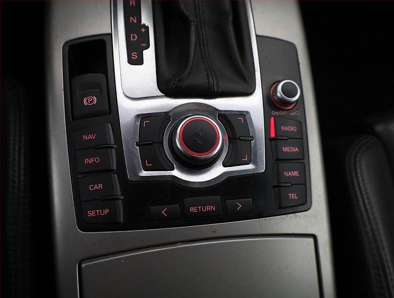 Audi A6 (2007) 2.7 TDI , 4X4, Automat - fotka 13 z 18