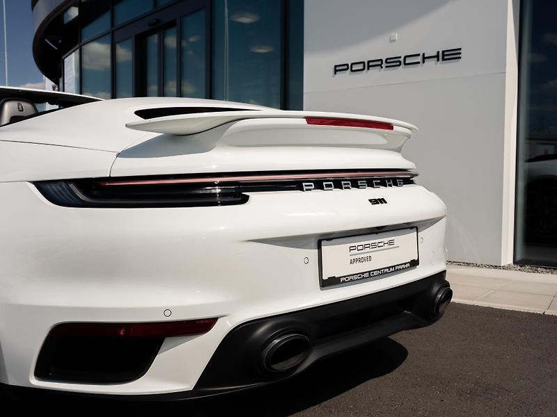 Porsche 911 Turbo S Cabriolet - fotka 24 z 29