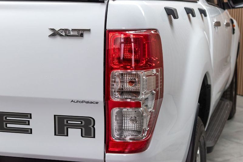 Ford Ranger 2.0 XLT*Naviják*4x4*TAŽNÉ*ČR 1 - fotka 42 z 45