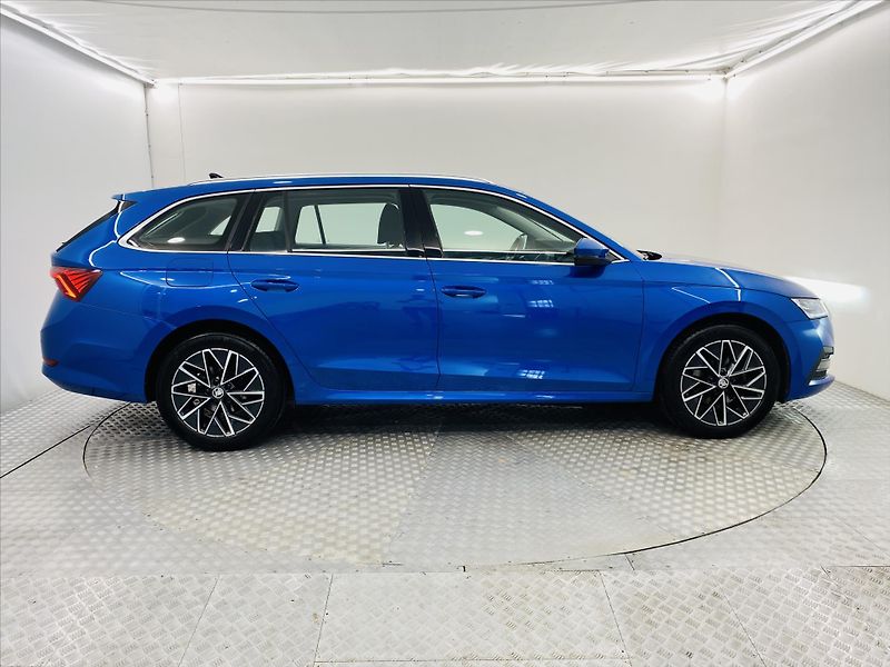 Škoda Octavia 1,5 TSI m-HEV 110kW DSG Style - fotka 23 z 25