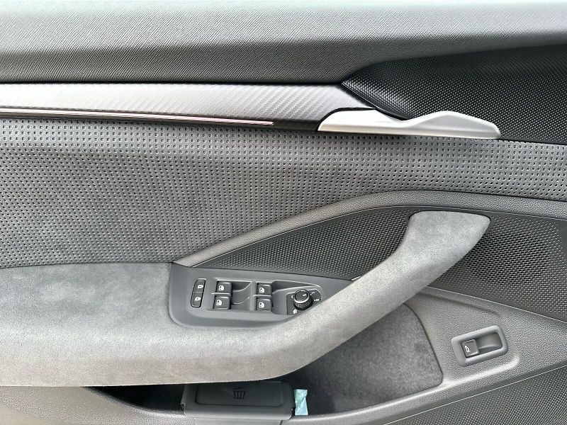 Škoda Superb (2027) 2,0 TDI 110 kW 7-stup. automat - fotka 17 z 25