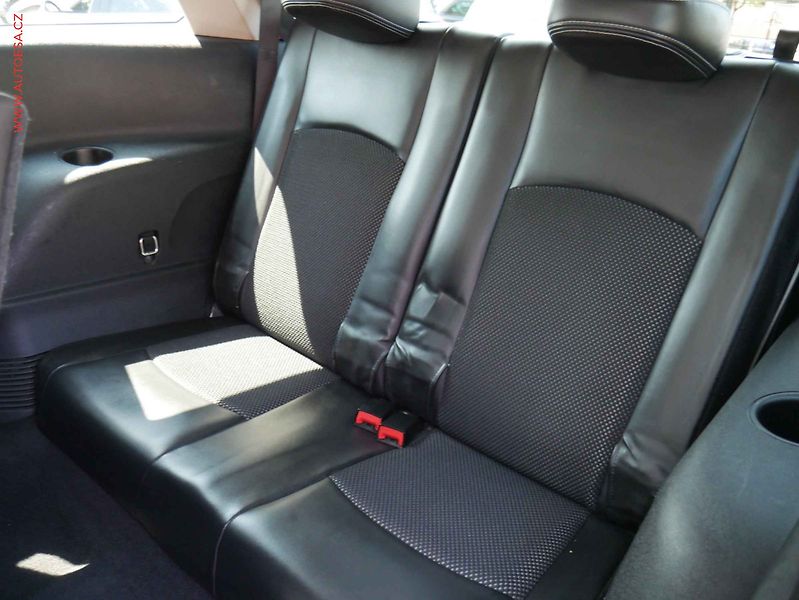 Fiat Freemont (2014) 2.0 JTD 4x4, Cross, AT, kůže - fotka 11 z 22