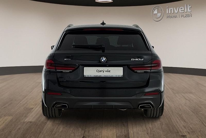 BMW Řada 5 540d xDrive - fotka 4 z 28