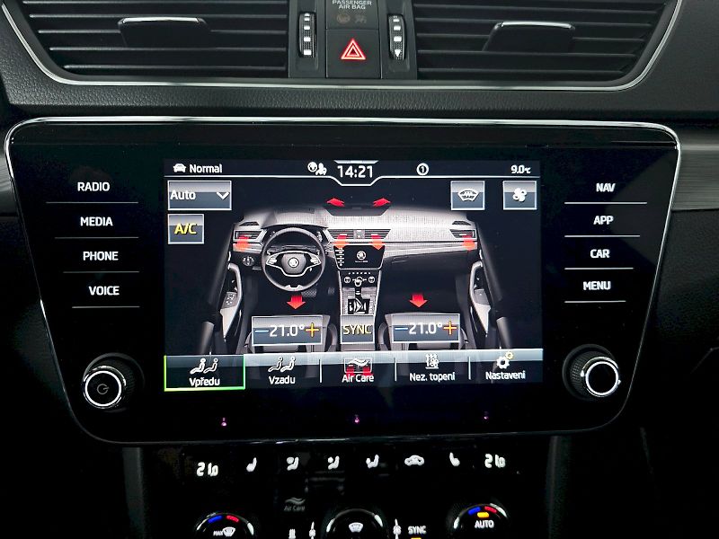 Škoda Superb (2023) 2.0TDi 147kW 4x4 STYLE EXTRA W - fotka 15 z 30