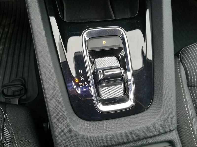 Škoda Octavia 2,0 TDI DSG - fotka 10 z 22