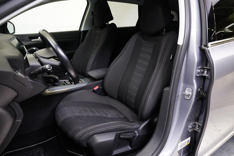Peugeot 308 - fotka 11 z 24