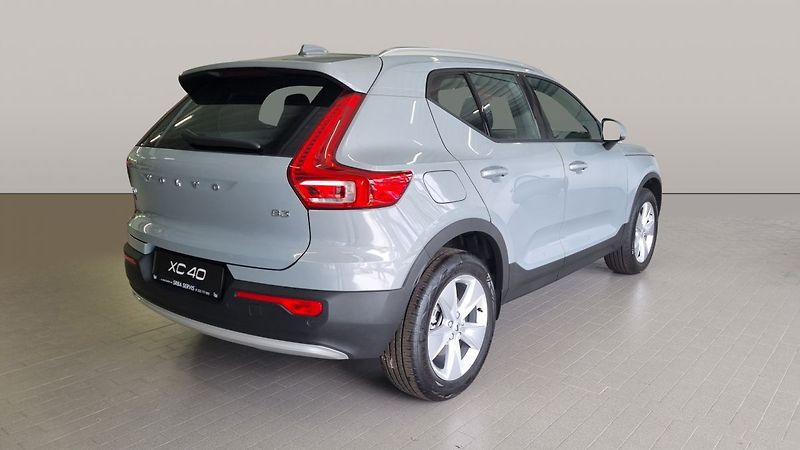 Volvo XC40 (2026) B3 2.0L 163 HP AT7 FWD CORE - fotka 6 z 16