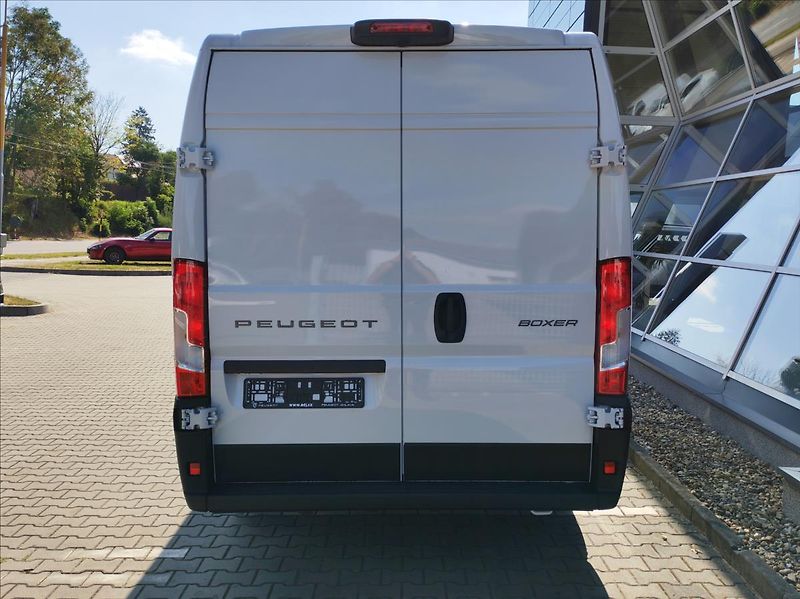 Peugeot Boxer (2026) 2,2 Furgon 4350 L4H2 BlueHDi 1 - fotka 5 z 11