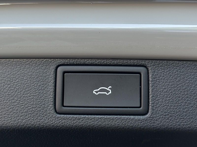 Škoda Scala 1.5TSi Monte Carlo 150PS NAVI - fotka 51 z 56