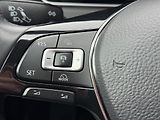 Volkswagen Golf (2017) 2.0TDi MAN Highline+, DPH, ACC - náhled 27