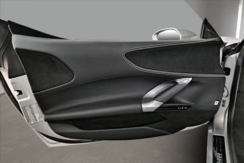 Ferrari SF90 (2024) Spider LIFT / CARBON / JBL - fotka 14 z 26