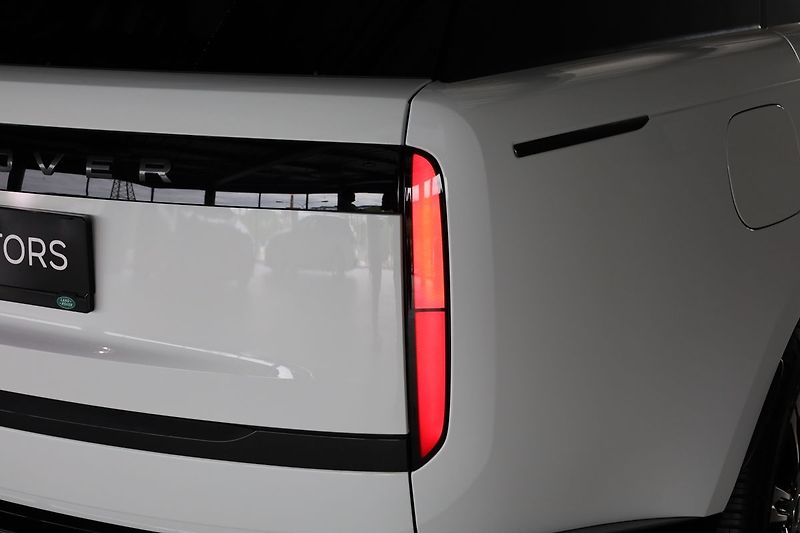 Land Rover Range Rover P530 Autobiography, MERIDIAN - fotka 10 z 50