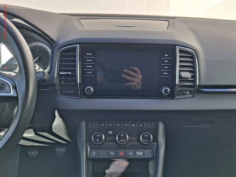 Škoda Karoq (2019) 1.5 TSi, Style, TZ, navi, LED - fotka 12 z 17