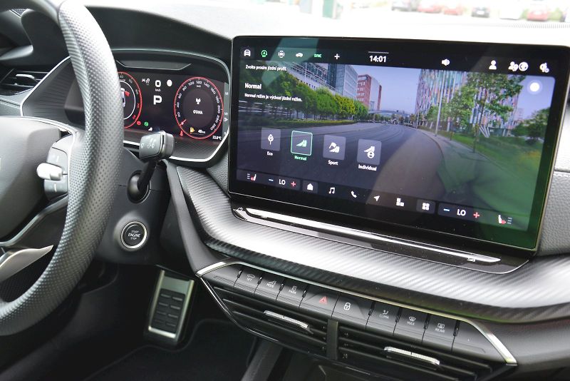Škoda Octavia (2025) 1.5 TSI 110 KW MILD-HYBRID 7-s - fotka 27 z 29
