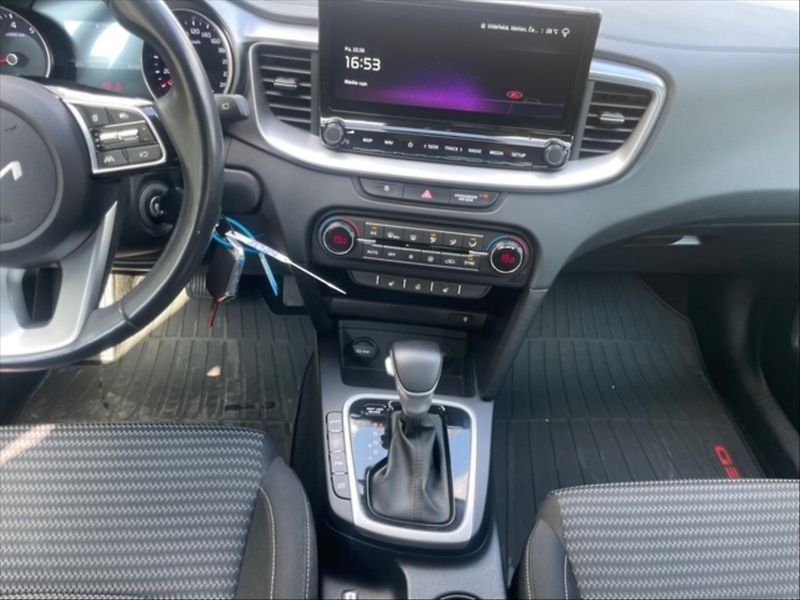 Kia Ceed 1,5 T-GDI 118 Top AT - fotka 10 z 11