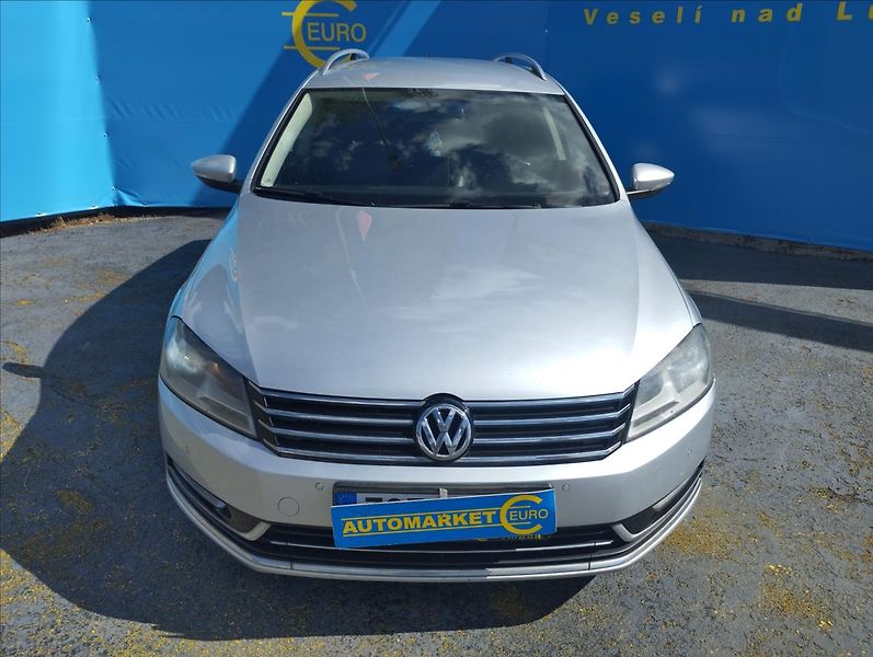 Volkswagen Passat 2,0 TDi 103KW DSG - fotka 2 z 17