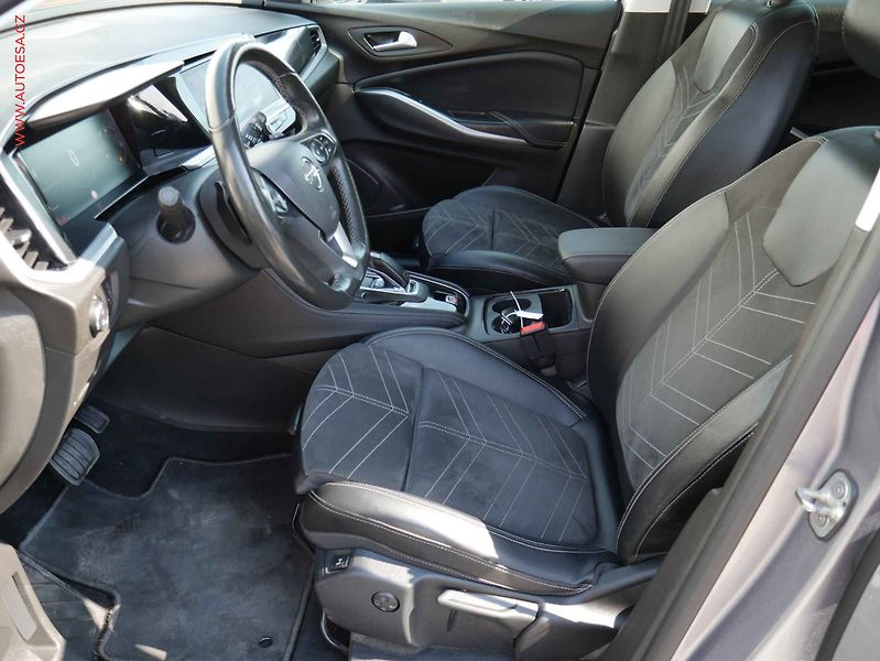 Opel Grandland (2022) 1.5 CDTi, Ultimate, AT, LED - fotka 9 z 21