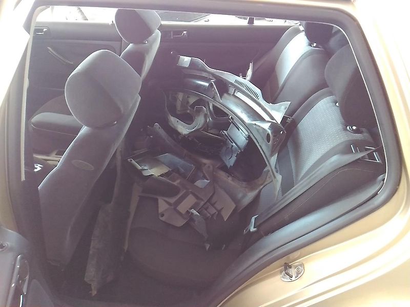 Volkswagen Golf (2003) IV,1,4I,55KW,BASTLER,DODĚLÁVKA - fotka 11 z 16