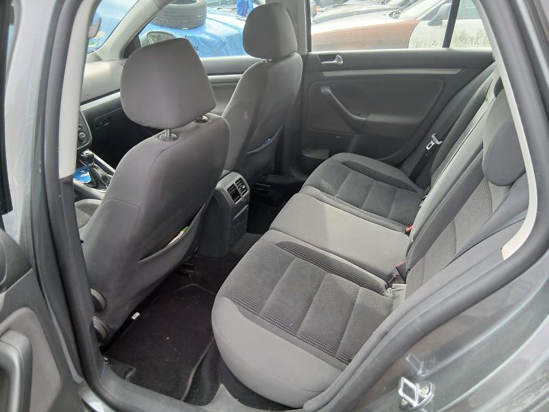 Volkswagen Golf 1.4TSI, točí, ale nechytne - fotka 10 z 16