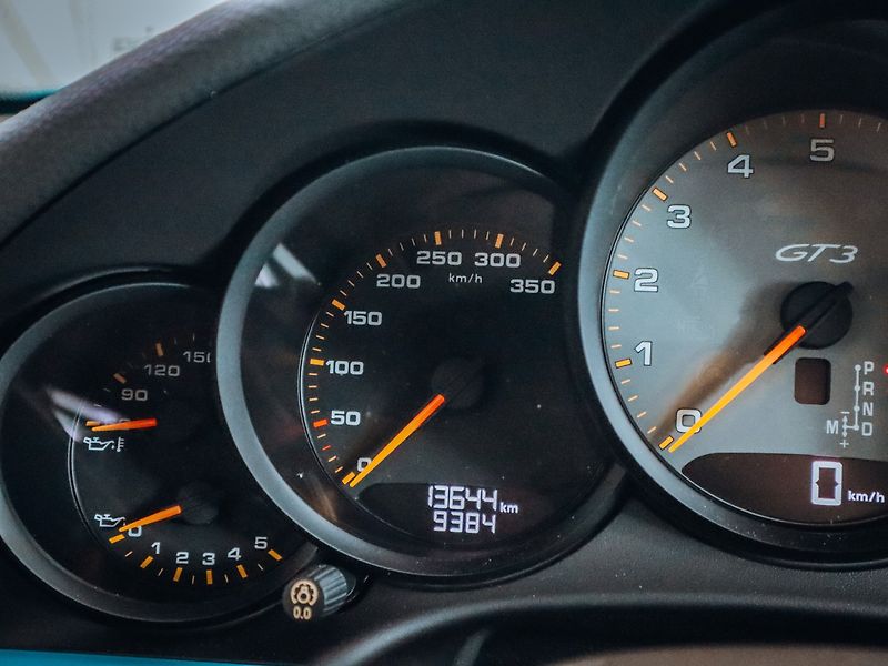 Porsche 911 GT3 368 kW - fotka 23 z 38