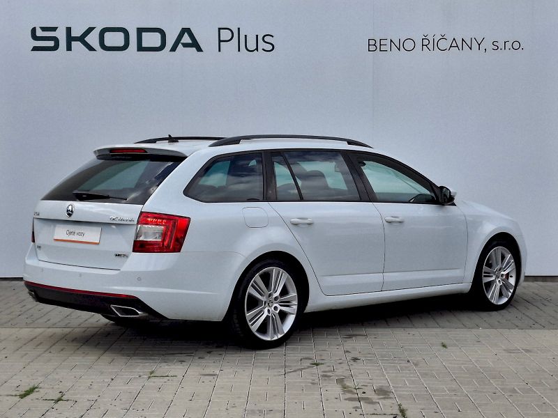 Škoda Octavia (2015) Combi RS DSG 2,0TDi 135kW - fotka 2 z 34