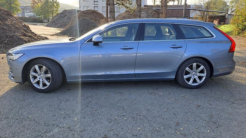 Volvo V90 2.0 D4 Momentum NAVI Automat - fotka 4 z 33