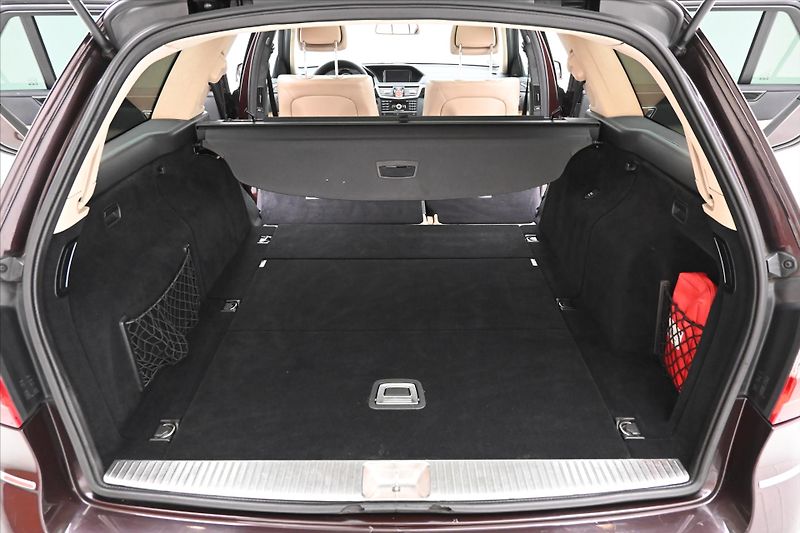 Mercedes-Benz Třídy E 3,0 350 CDi 195 kW Plný servis - fotka 11 z 31