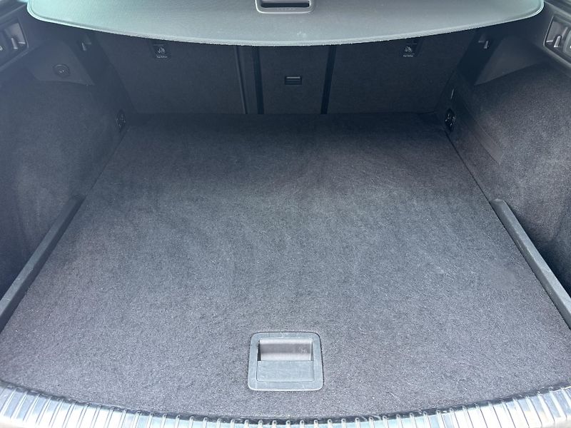 Seat Leon (2018) 1.5TSi MAN FR Virtual PANO RZV - fotka 23 z 52