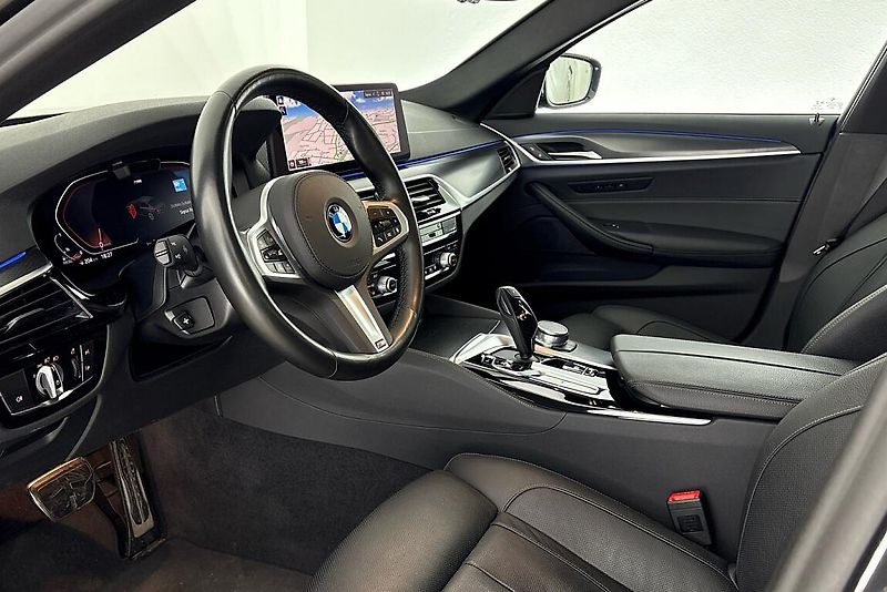 BMW Řada 5 530d xDrive - fotka 6 z 17