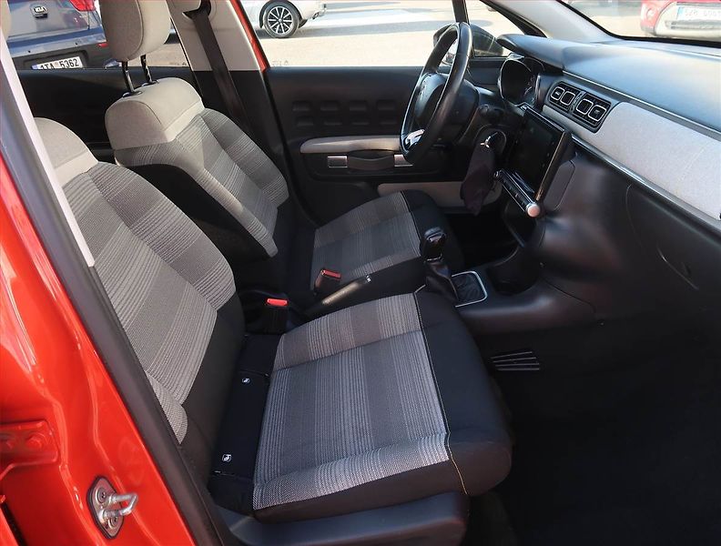 Citroën C3 (2018) Shine 1.2 PureTech, Serv.kniha - fotka 9 z 19