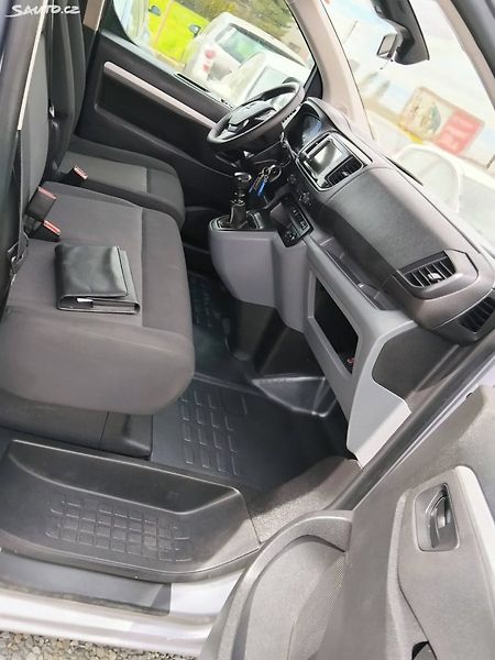 Opel Vivaro (2021) - fotka 18 z 28