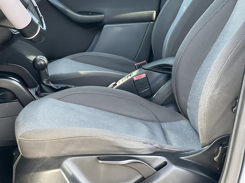 Seat Altea 1.9TDi 77kw KLIMATIZACE ABS - fotka 11 z 39