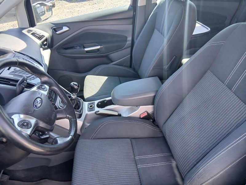 Ford C-MAX 1.6 TDCI, ALU, 6 rychlostí - fotka 36 z 39
