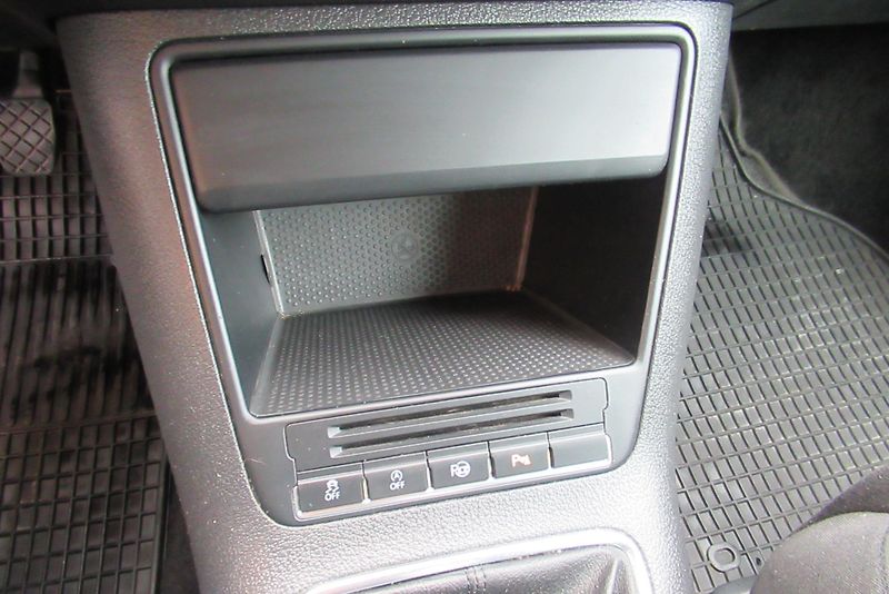 Volkswagen Tiguan 2.0 TDi AUT.KLIMA TAŽNÉ - fotka 14 z 21