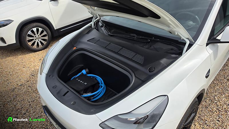 Tesla Model Y (2023) Long Range AWD | Berlín - fotka 6 z 9
