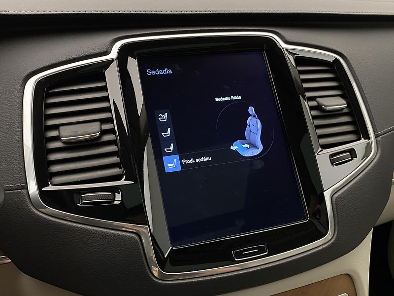 Volvo XC90 D5 AWD INSCRIPTION REZERVACE - fotka 56 z 56