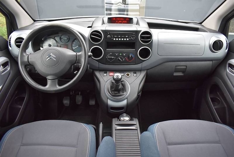 Citroën Berlingo 1,6 16V MULT,1.M,SERVIS,TOP! - fotka 10 z 18