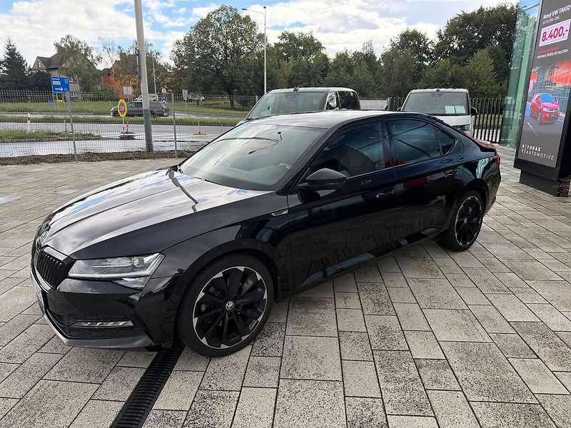 Škoda Superb Sportline 2,0TSI 140kW DSG - fotka 4 z 17