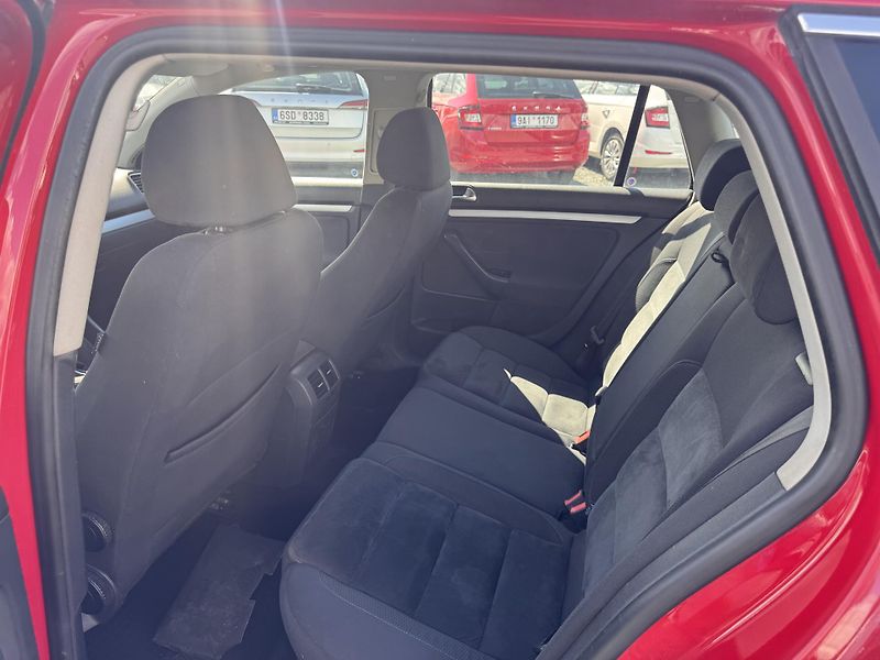 Volkswagen Golf Variant VI, 2010,2.0 TDI 103 kW - fotka 15 z 19