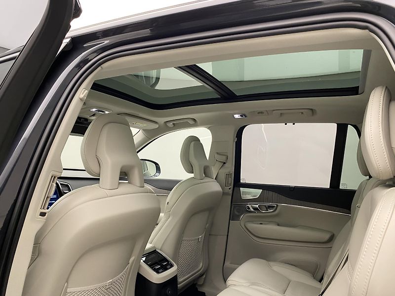Volvo XC90 T8 AWD RECHARGE REZERVACE - fotka 33 z 58