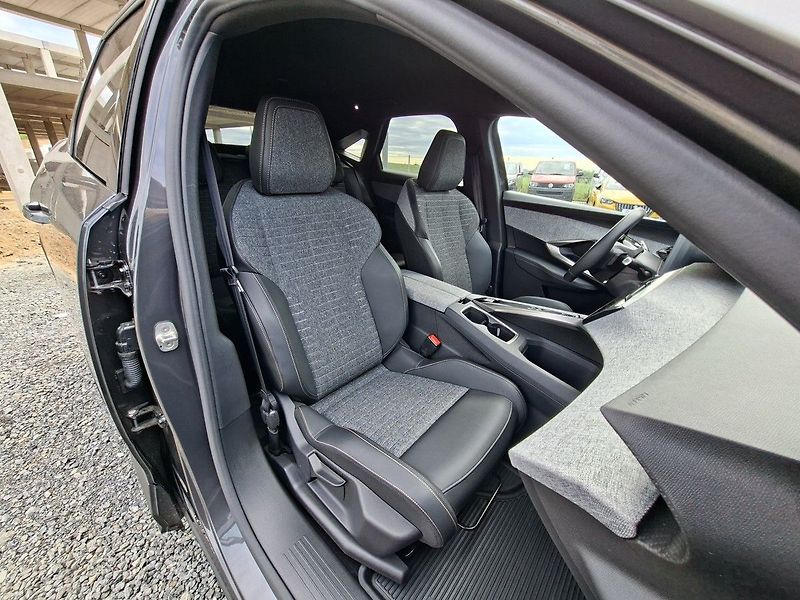 Peugeot 3008 ALLURE HYBRID 145k e-DCS6 - fotka 15 z 29