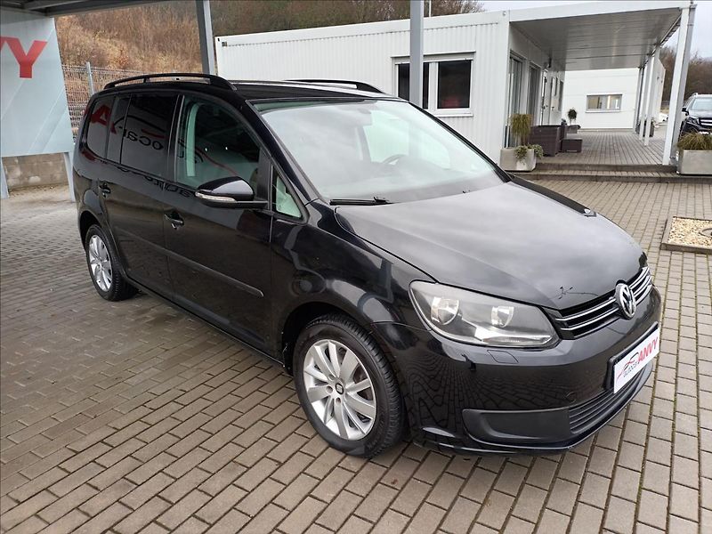 Volkswagen Touran 1,4 TSI,SERVIS,TAŽNÉ,VÝHŘEV - fotka 3 z 43