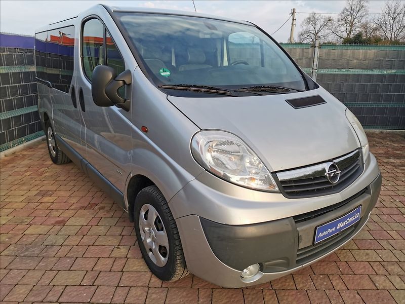Opel Vivaro 2.0 CDTi 9míst - fotka 3 z 17