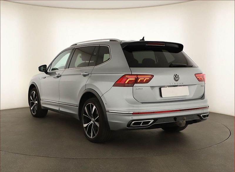 Volkswagen Tiguan Allspace (2022) R-Line 2.0 TSI - fotka 4 z 17