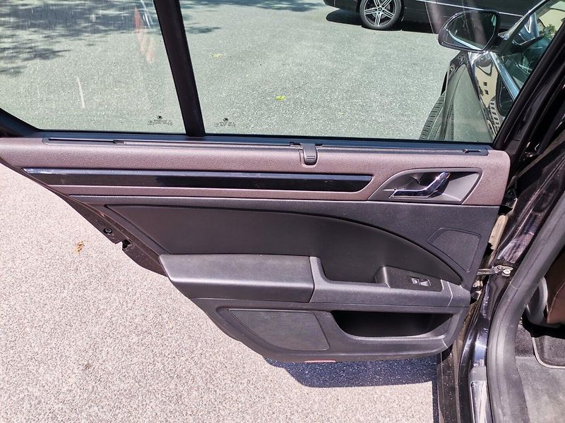 Škoda Superb (2014) 2.0TDi 125kw Laurin/Klement ČR - fotka 16 z 25